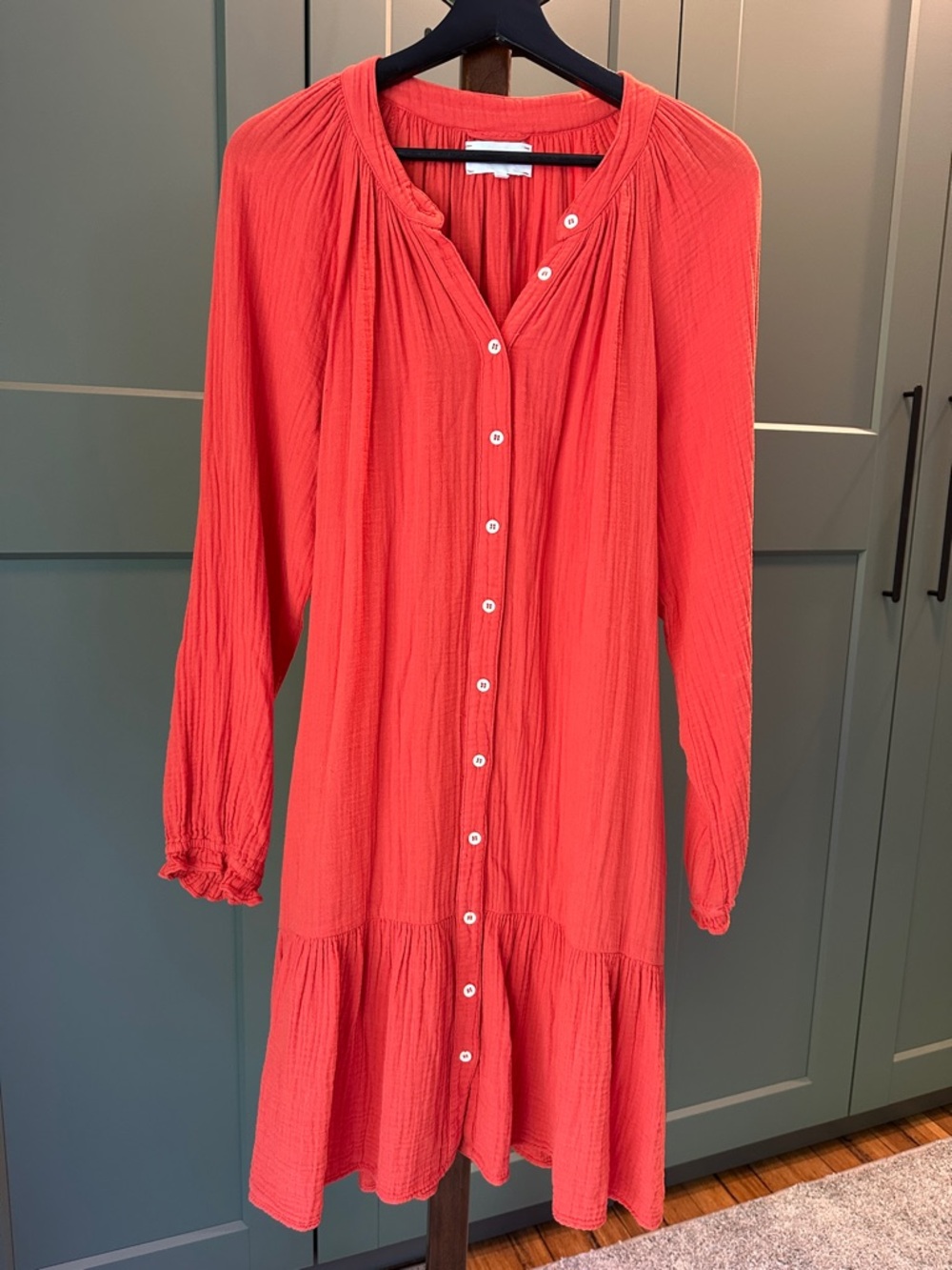 XiRENA Coral Button-Front Long Sleeve Cotton  Gauze Rainey Dress L